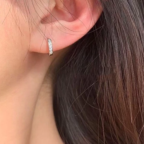 ต่างหูห่วง ต่างหูเงินแท้ ห่วงเพชรมีขอบ